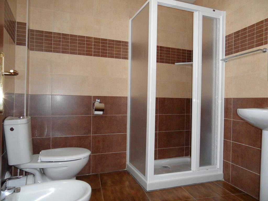 Hotel Las Flores Tolox Room photo